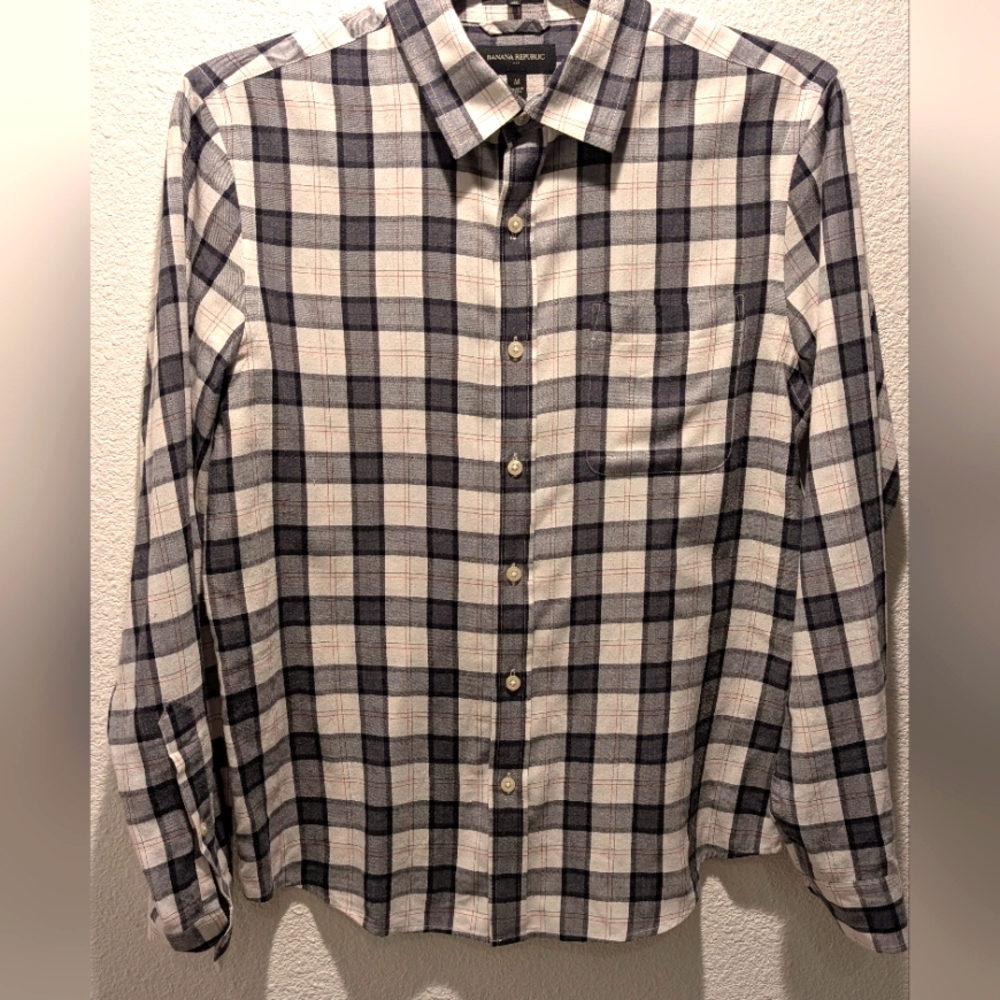 Banana Republic Men's Plaid Shirt - Black and White Untucked Fit.